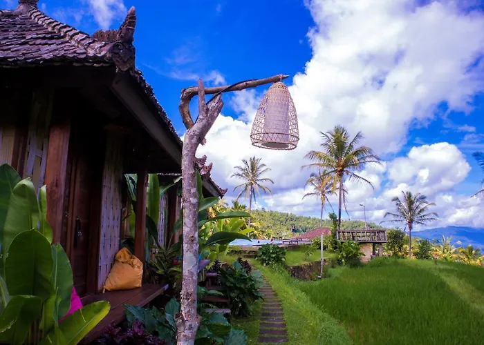Puri Sunny Camp Lodge Munduk